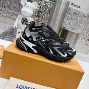 LVE Gradient Mesh Multi-Panel Trail Trainers