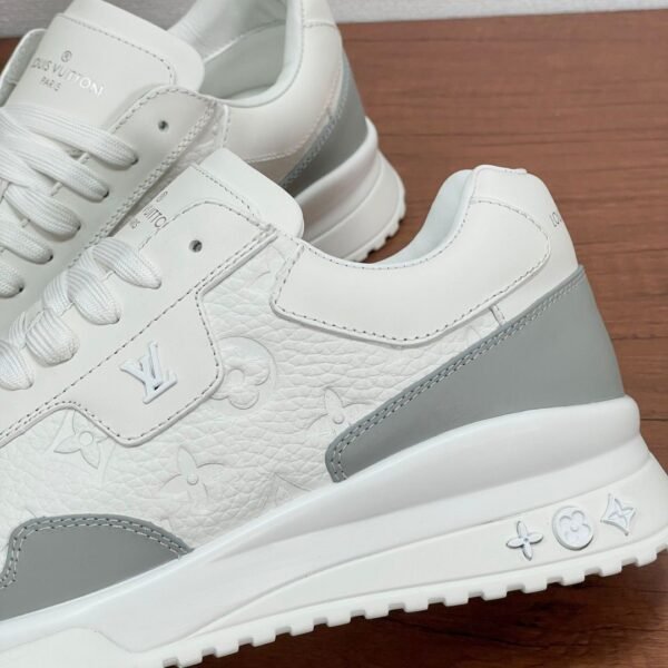 LVE Classic Panel Trainers – White Grey