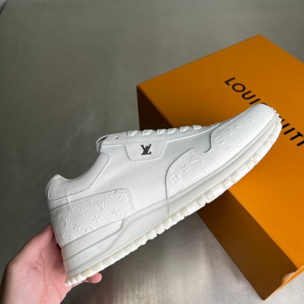 PHOTO-2025-12-07-06-20-50 LVE Textured Trainers – Pure White