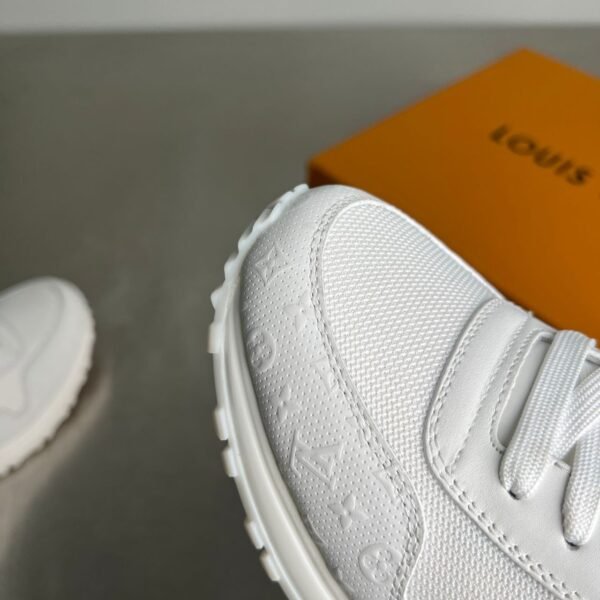 PHOTO-2025-12-07-06-20-51 LVE Textured Trainers – Pure White