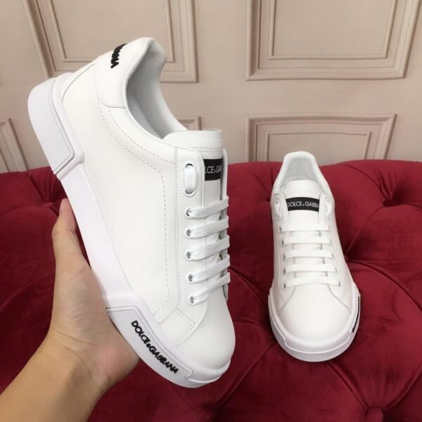 DG Classic Court Trainers