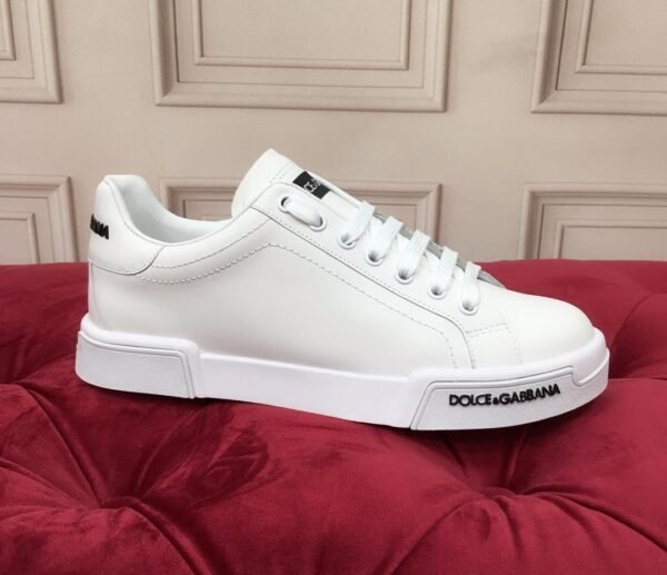 DG Classic Court Trainers