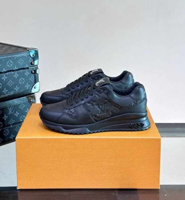 PHOTO-2025-12-07-06-37-20 LVE Classic Trainers – Triple Black