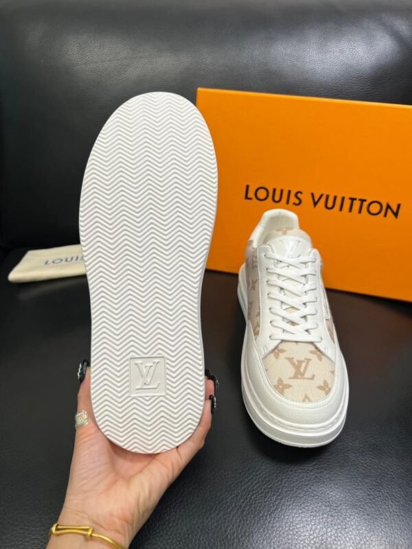 PHOTO-2025-12-07-07-02-43 LVE Beige Monogram Low-Top Trainers