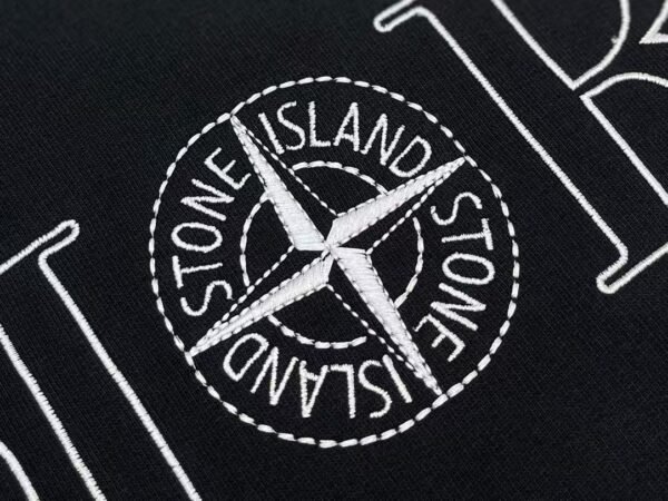 CD Compass Logo Jumper – Black