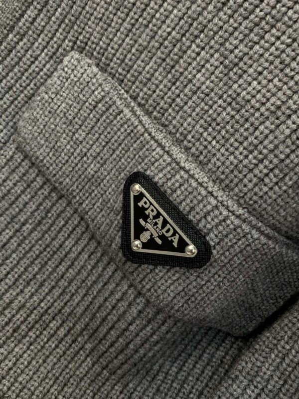 PRDA Button-Front knit Jacket - Grey