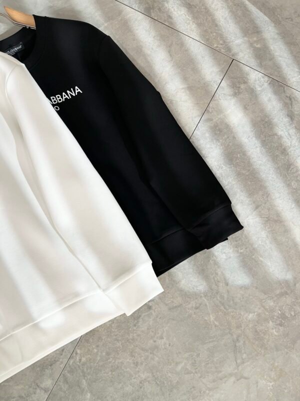 DG Crew Neck Logo Jumper