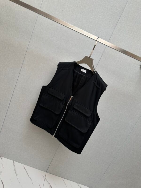 a47b1a87 CD Utility Pocket Zip-Front Gilet - Black