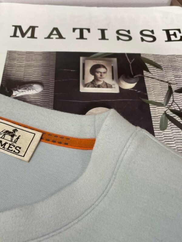 HRMS Embroidered Horse Crew Neck Jumper – White