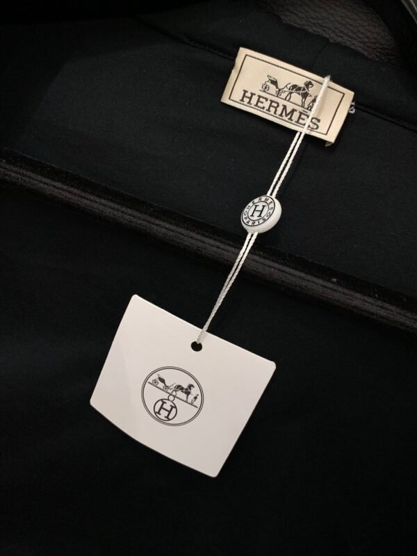 ad091d6c HRMS Hooded Zip-Up Jacket - Black