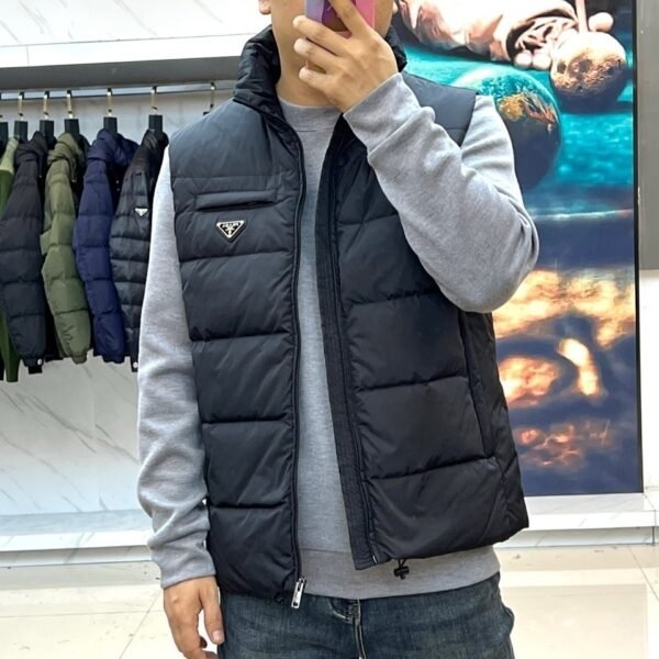 PRDA Quilted Zip Gilet - Black