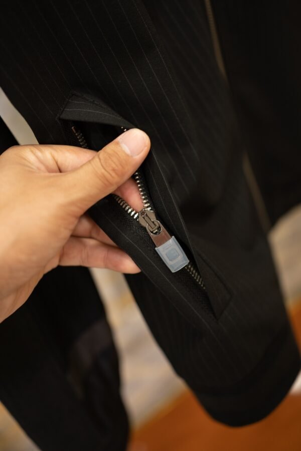 b8f31a39 DG Full Zip Jacket - Black