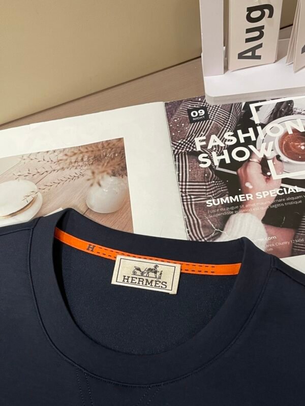 ba8cf2d4 HRMS Graphic Appliqué Jumper – Navy Blue