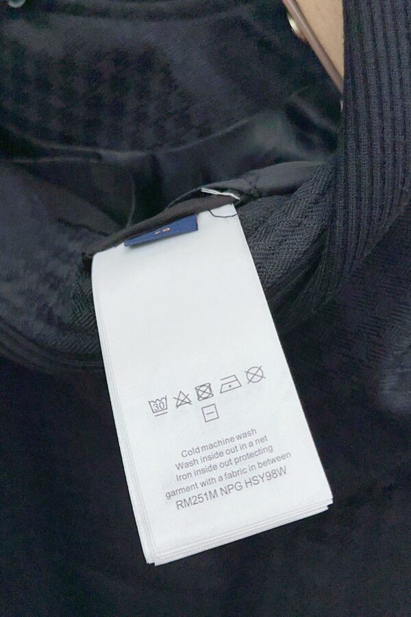 LVE Lightweight Buttoned Jacket – Black