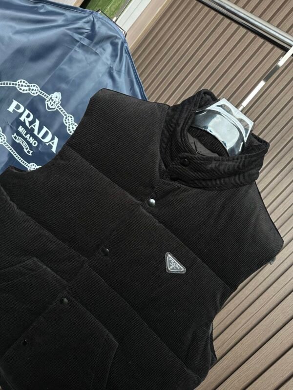 PRDA Quilted Gilet with Logo Patch - Black