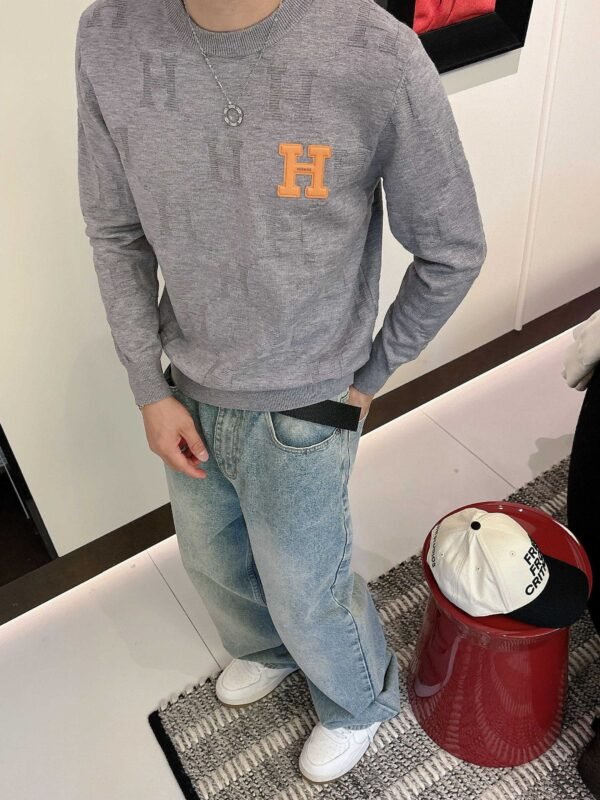 be01d4f9 HRMS Monogram Crew Neck Jumper - Grey