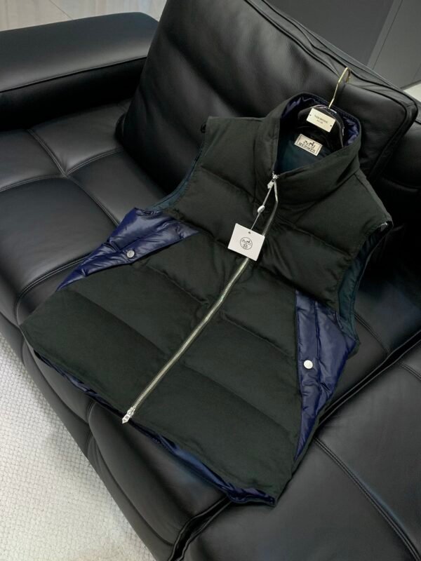 c0df2060 HRMS Padded Zip Gilet with Contrast Panel - Black