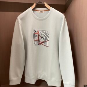c4b6f136 HRMS Embroidered Horse Crew Neck Jumper – White