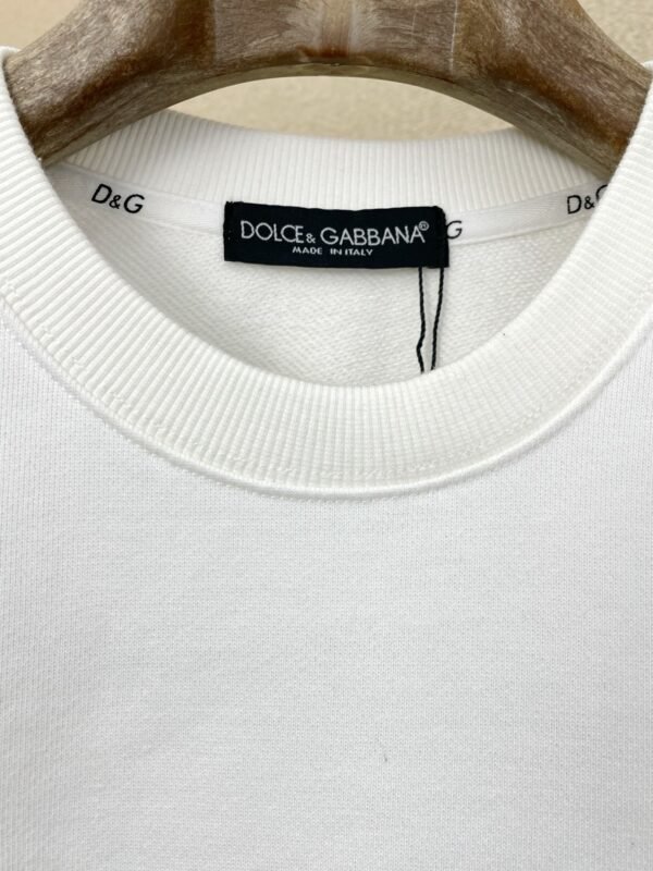 DG Crest Embroidered Crew Neck Jumper