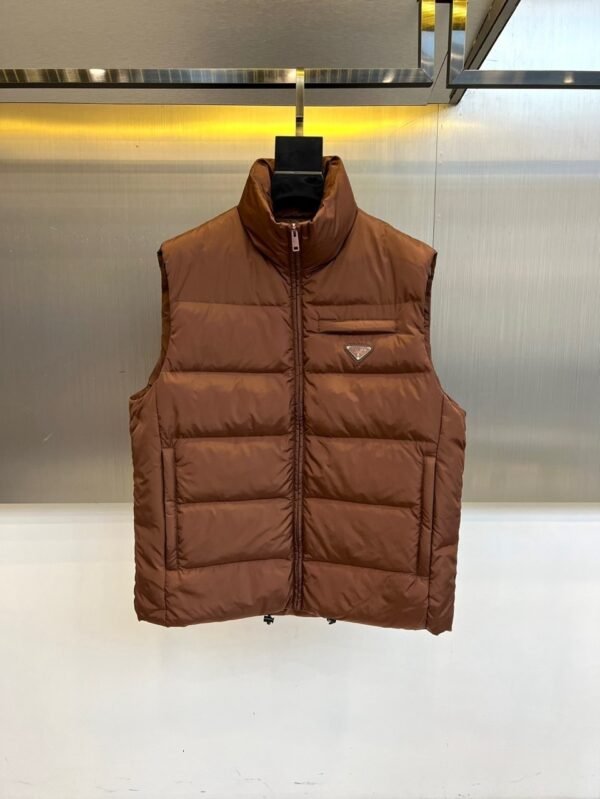 cdd5cf25 PRDA Quilted Zip Gilet - Brown