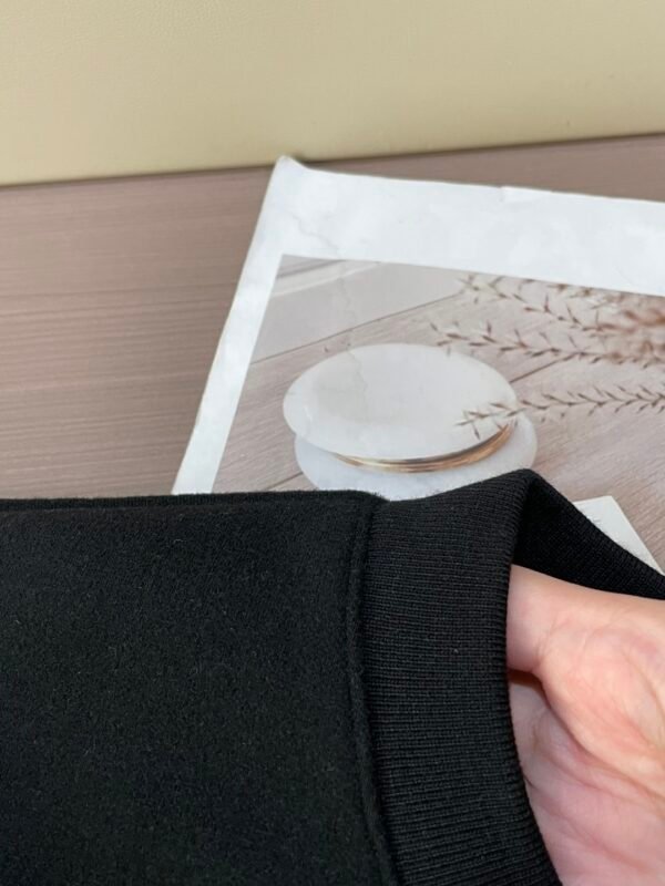 HRMS Horse Motif Crew Neck Jumper