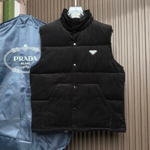 PRDA Quilted Gilet with Logo Patch - Black
