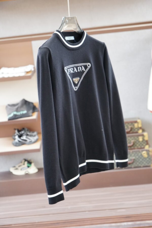 PRDA Crew Neck Jumper - Black