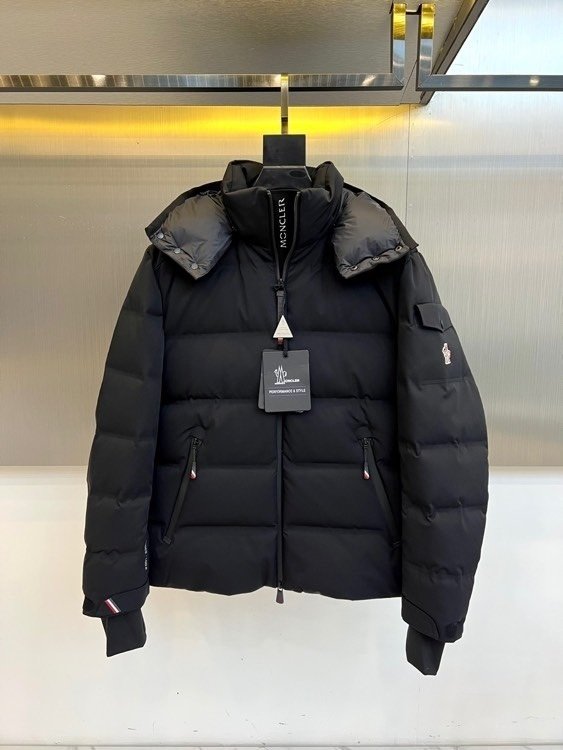MNCLR Quilted Hooded Jacket - Black