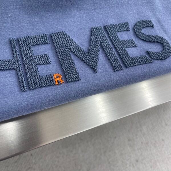 f01a0547 HRMS Embroidered Logo Crew Neck Jumper - Blue