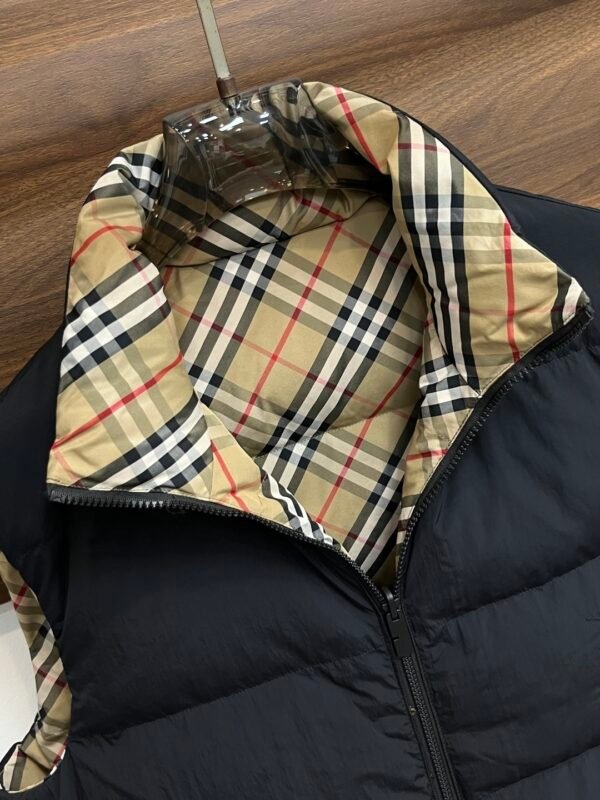 BRBY Puffer Gilet with check lining - Black