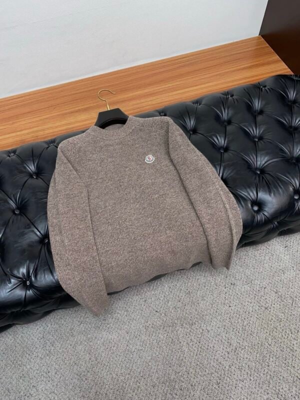 MNCLR Crew Neck Knitted Jumper