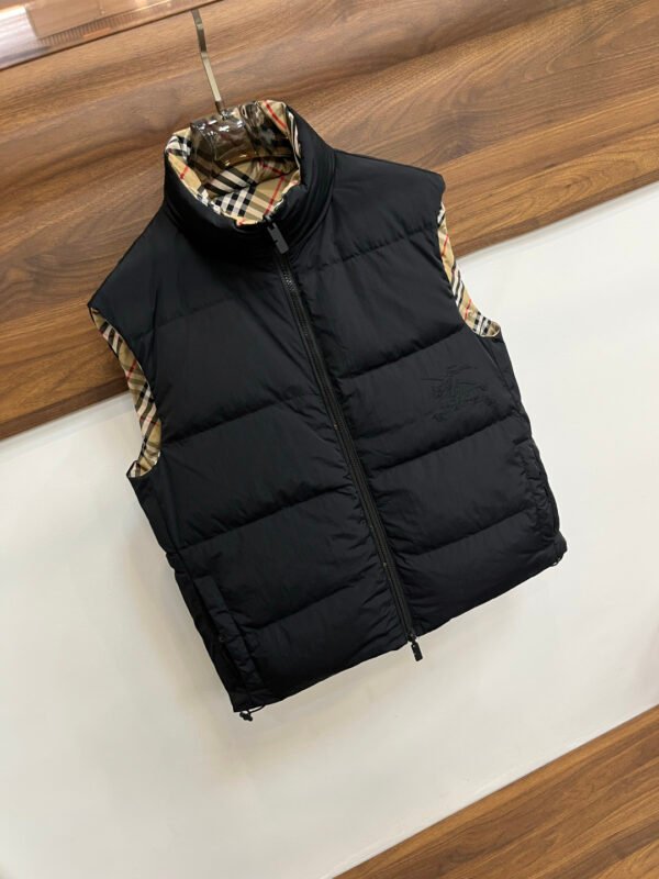 BRBY Puffer Gilet with check lining - Black