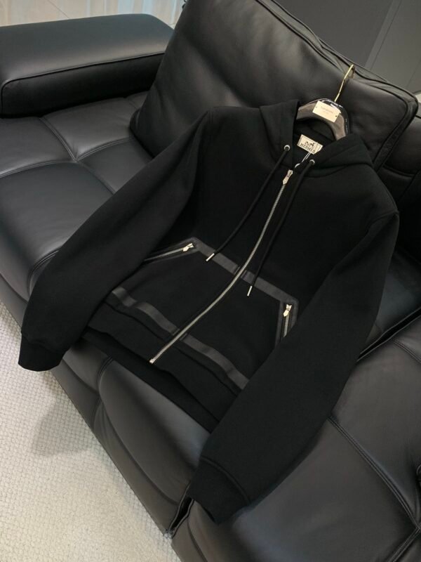 f9b65096 HRMS Hooded Zip-Up Jacket - Black