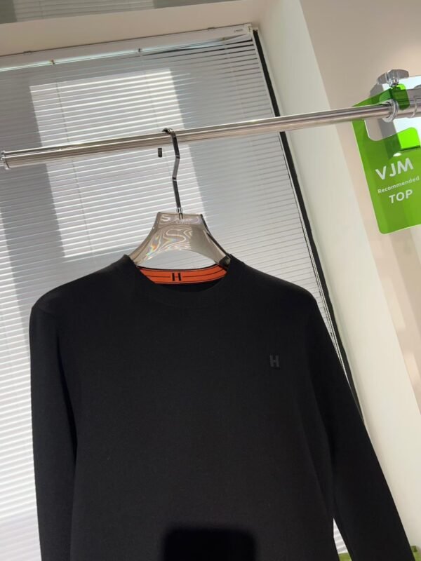 HRMS Crew Neck Jumper