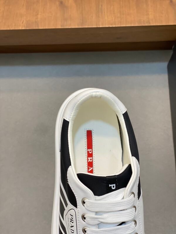 PRDA Trainers in Black and White with Contrast Side Panels