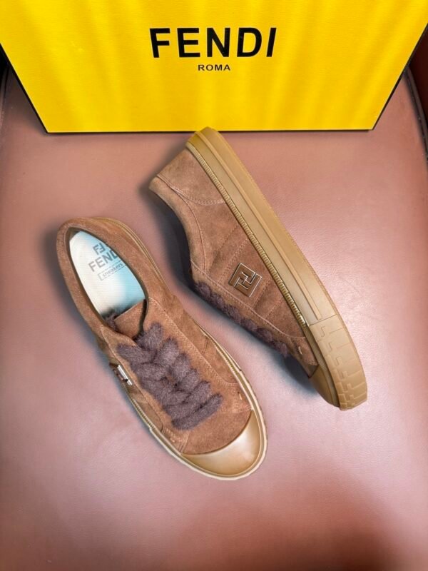 05a608be FND Low-Top Trainers with Fuzzy Laces - Brown