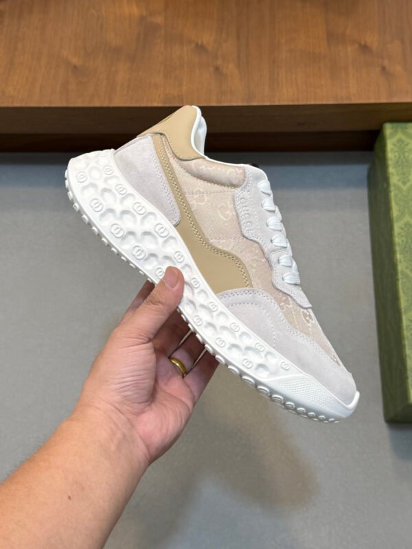 GCCI Trainers with Contrast Panels and Textured Sole - Beige