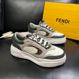 0c28ec0f FND Low-Top Trainers with Subtle Green Accents -Grey/White