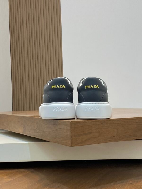 PRDA Low-Top Trainers in Black with White Sole