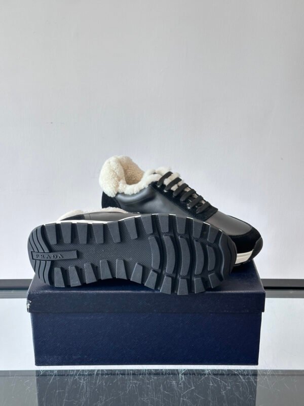 0e21b520 PRDA Low-Top Trainers with Plush Lined Collar - Black