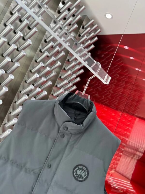 CG Puffer Gilet with Front Pockets - Grey