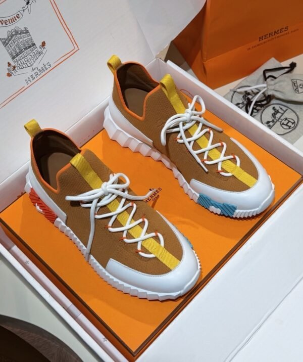 HRMS Knit & Leather Low-Top Trainers – Brown with Yellow Stripe