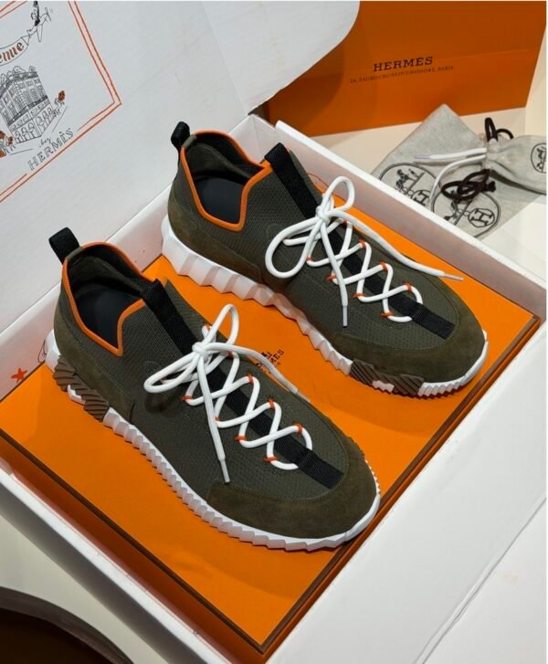 HRMS Knit & Suede Low-Top Trainers – Olive Green with Black Stripe