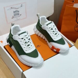 HRMS Technical Knit with Leather Accents Trainers – Green & White
