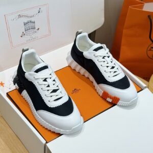 HRMS Technical Knit with Leather Accents Trainers – Black & White