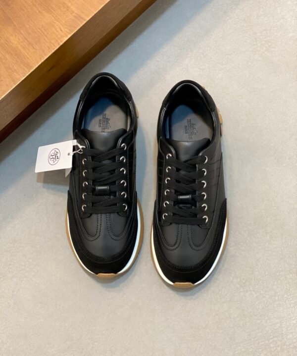 HRMS Low-Top Leather & Suede Overlays Trail Trainers - Black 