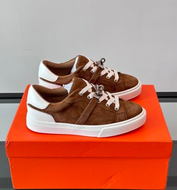 HRMS Day Suede Trainers with Functional Kelly Buckle – Brown