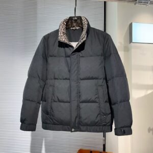 VRSC Patterned Collar Reversible Quilted Puffer Coat