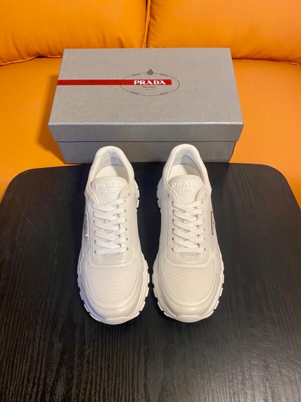 PRDA Low-Top Trainers with Breathable Mesh Panel Details - White