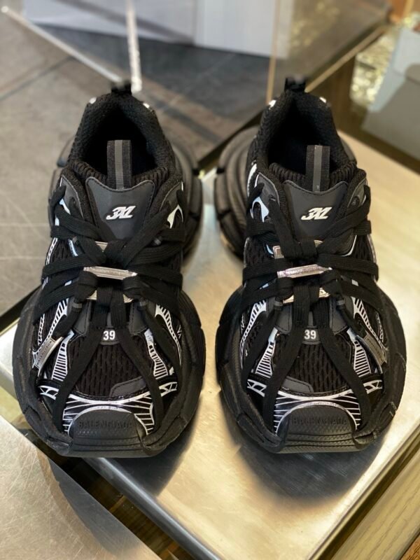 BLNCG Low-Top Trainers with Wrapped Lace Design - Black